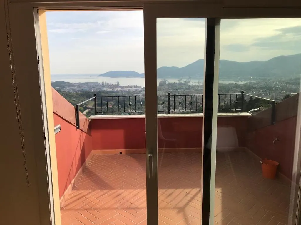 Appartement La Casa Con Vista Di Emma à Vezzano Ligure