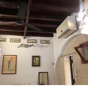 https://nicolaiano-house.barihotels.org
